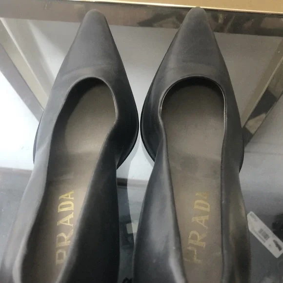 Prada grey pointed toe leather chunky heel pump size 7.5​ - Picture 7 of 9
